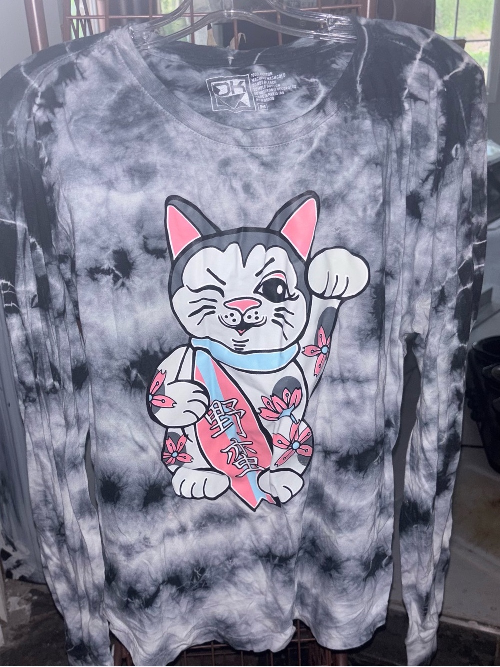 dk active Black & Gray Tie-Dye Long Sleeve with Pink Lucky Cat Graphic